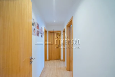 Apartamento T3 para Venda em Carnaxide e Queijas