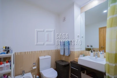 Apartamento T3 para Venda em Carnaxide e Queijas