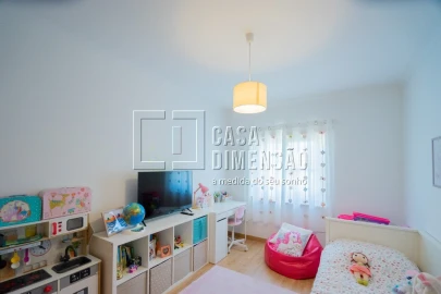 Apartamento T3 para Venda em Carnaxide e Queijas