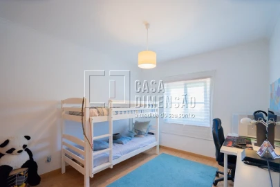 Apartamento T3 para Venda em Carnaxide e Queijas