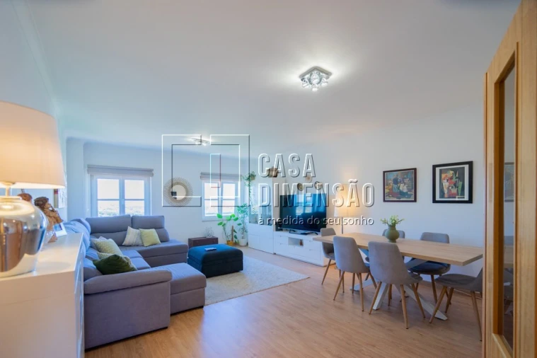 Apartamento T3 para Venda em Carnaxide e Queijas Foto 8