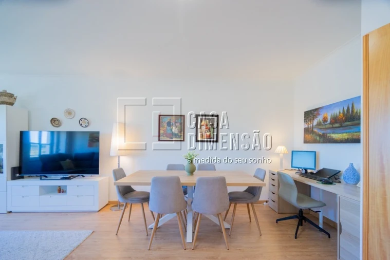 Apartamento T3 para Venda em Carnaxide e Queijas Foto 9