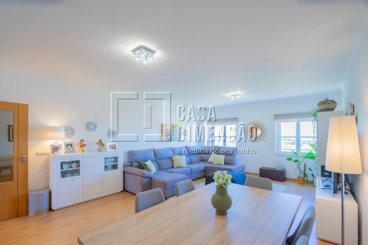 Apartamento T3 para Venda em Carnaxide e Queijas Foto 10