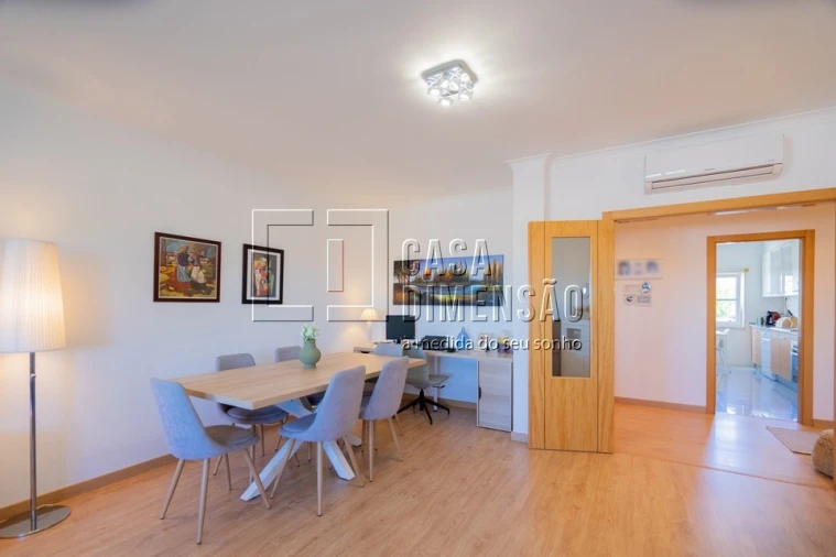 Apartamento T3 para Venda em Carnaxide e Queijas Foto 18