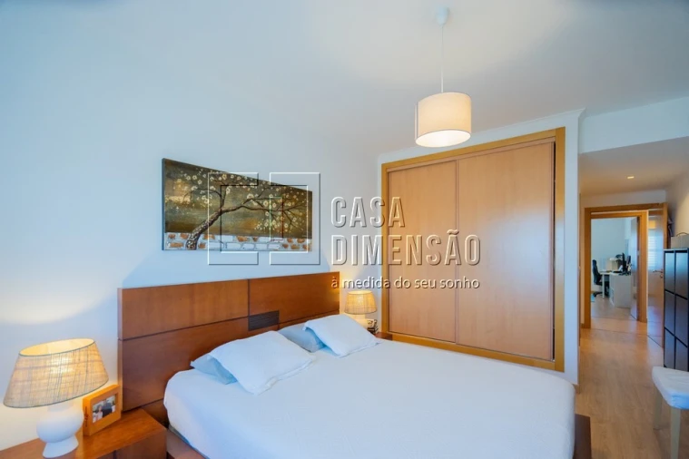 Apartamento T3 para Venda em Carnaxide e Queijas Foto 33