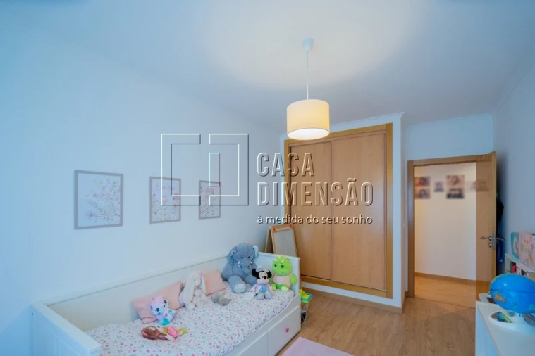 Apartamento T3 para Venda em Carnaxide e Queijas Foto 42
