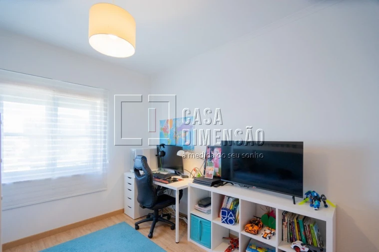 Apartamento T3 para Venda em Carnaxide e Queijas Foto 47