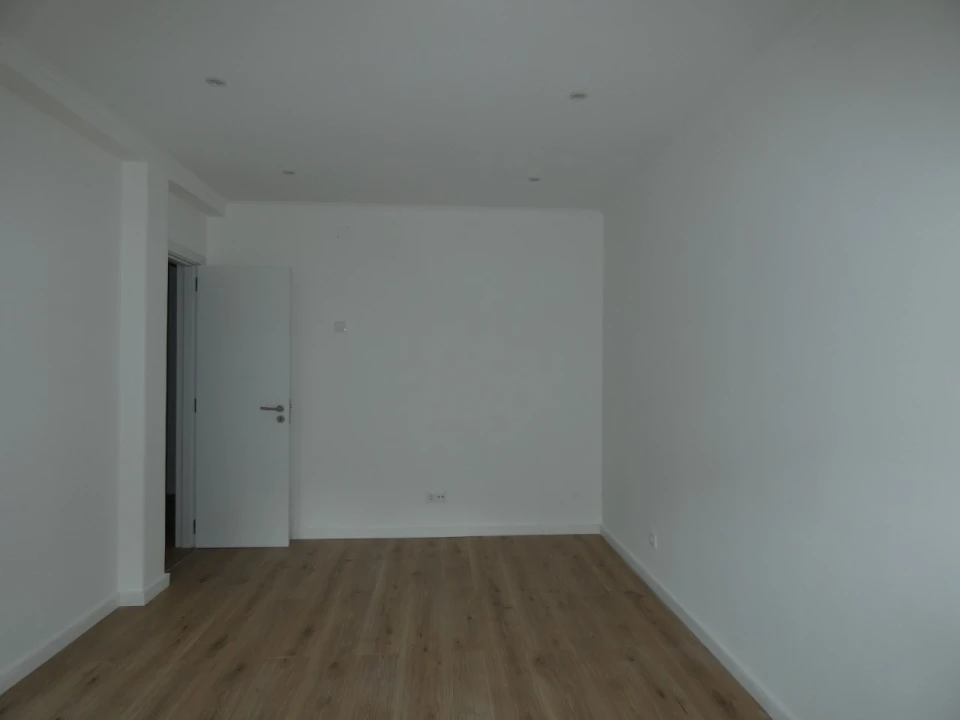 Apartamento T3 para Venda em Venteira Foto 6