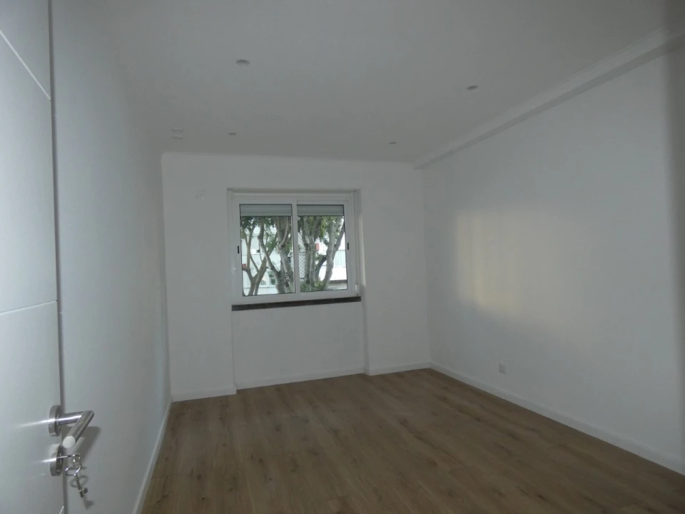 Apartamento T3 para Venda em Venteira Foto 8