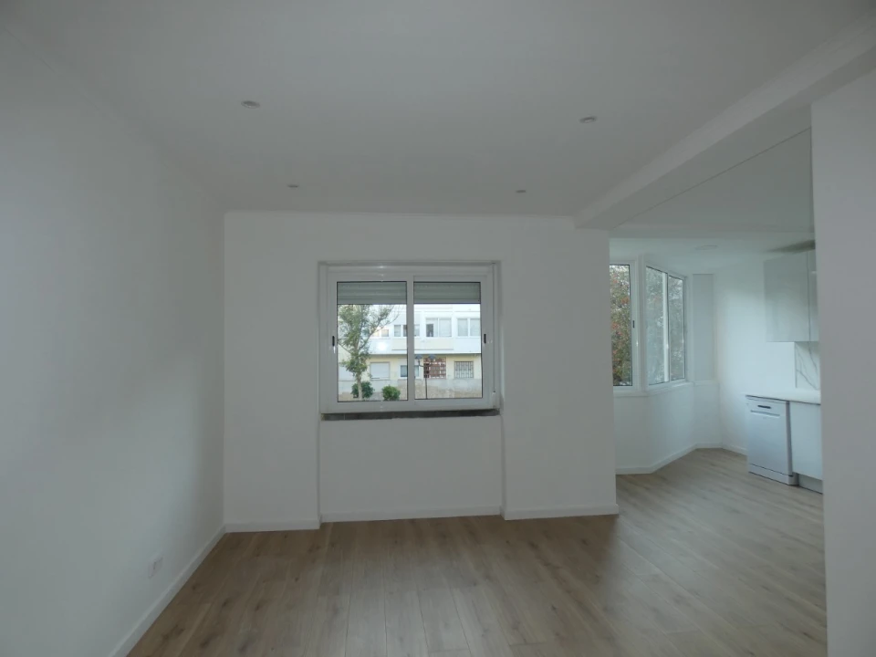 Apartamento T3 para Venda em Venteira Foto 5