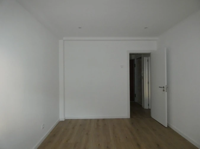 Apartamento T3 para Venda em Venteira Foto 9