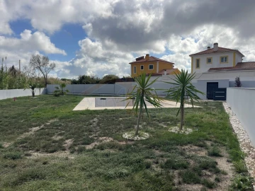 Moradia T4 para Venda em Tornada e Salir do Porto