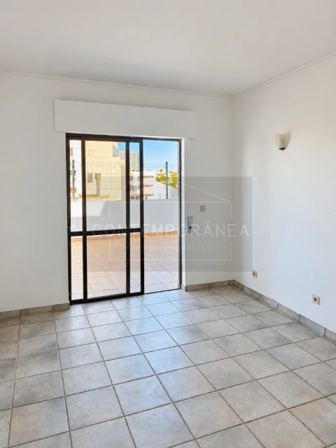 Apartamento T4 para Venda em Albufeira e Olhos de Água