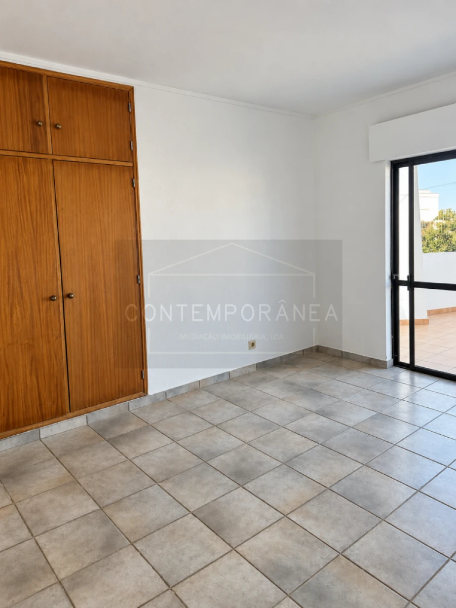 Apartamento T4 para Venda em Albufeira e Olhos de Água Foto 17
