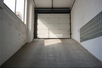 Apartamento T3 para Venda em Tamengos, Aguim e Óis do Bairro