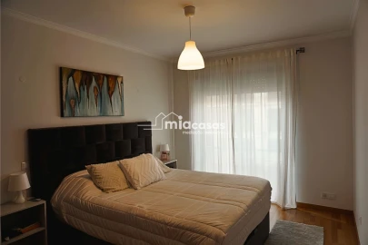 Apartamento T3 para Venda em Tamengos, Aguim e Óis do Bairro