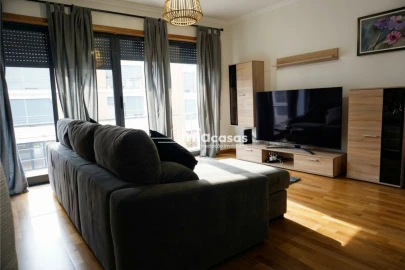 Apartamento T3 para Venda em Tamengos, Aguim e Óis do Bairro