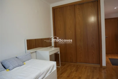 Apartamento T3 para Venda em Tamengos, Aguim e Óis do Bairro