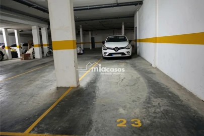 Apartamento T3 para Venda em Tamengos, Aguim e Óis do Bairro