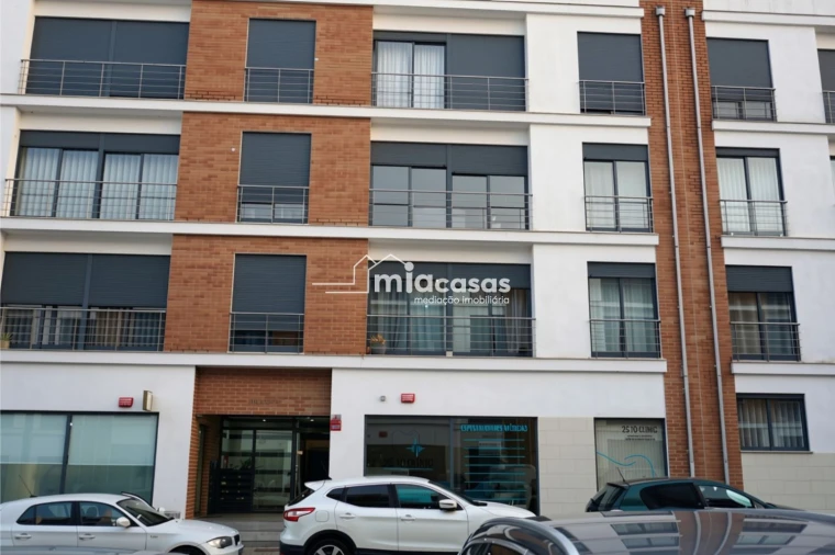 Apartamento T3 para Venda em Tamengos, Aguim e Óis do Bairro Foto 2