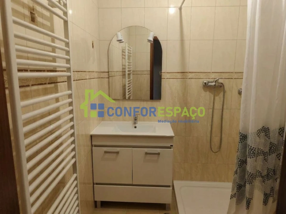 Moradia T5 para Venda em Alcains Foto 30