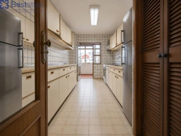 Apartamento T4 para Venda em Paranhos