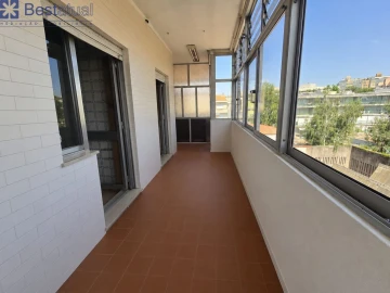 Apartamento T4 para Venda em Paranhos