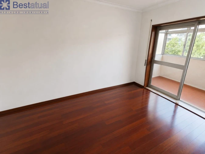 Apartamento T4 para Venda em Paranhos Foto 19