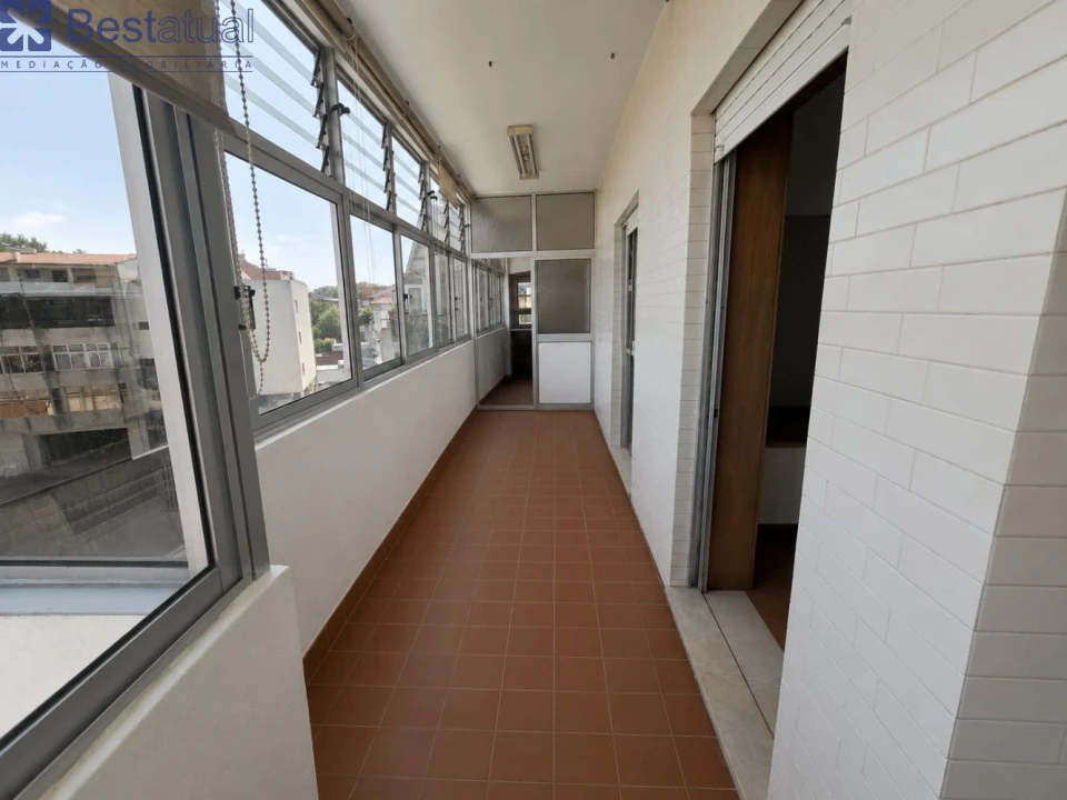 Apartamento T4 para Venda em Paranhos Foto 8