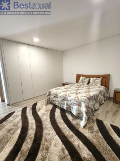 Moradia T3 para Venda em Rio Mau e Arcos