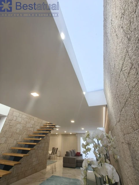 Moradia T3 para Venda em Rio Mau e Arcos