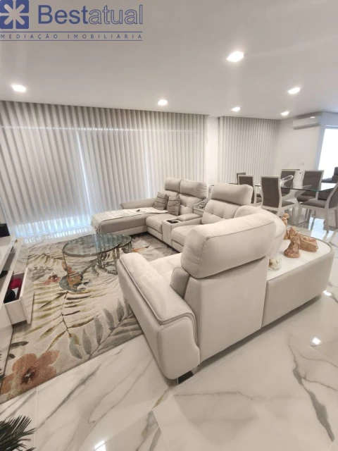 Moradia T3 para Venda em Rio Mau e Arcos