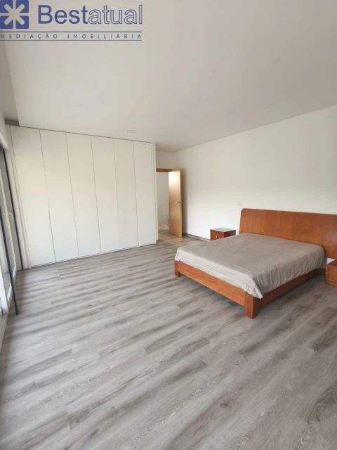 Moradia T3 para Venda em Rio Mau e Arcos