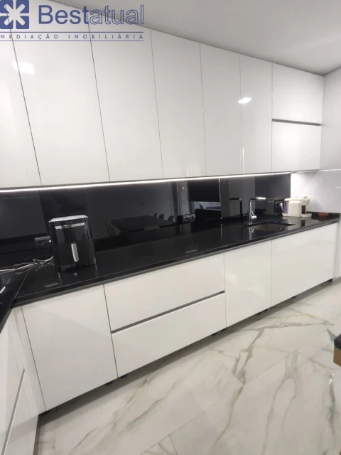 Moradia T3 para Venda em Rio Mau e Arcos