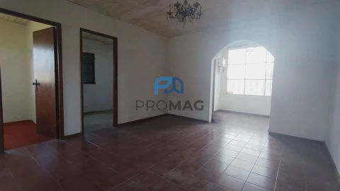 Quinta T3 para Venda em Freigil e Miomães