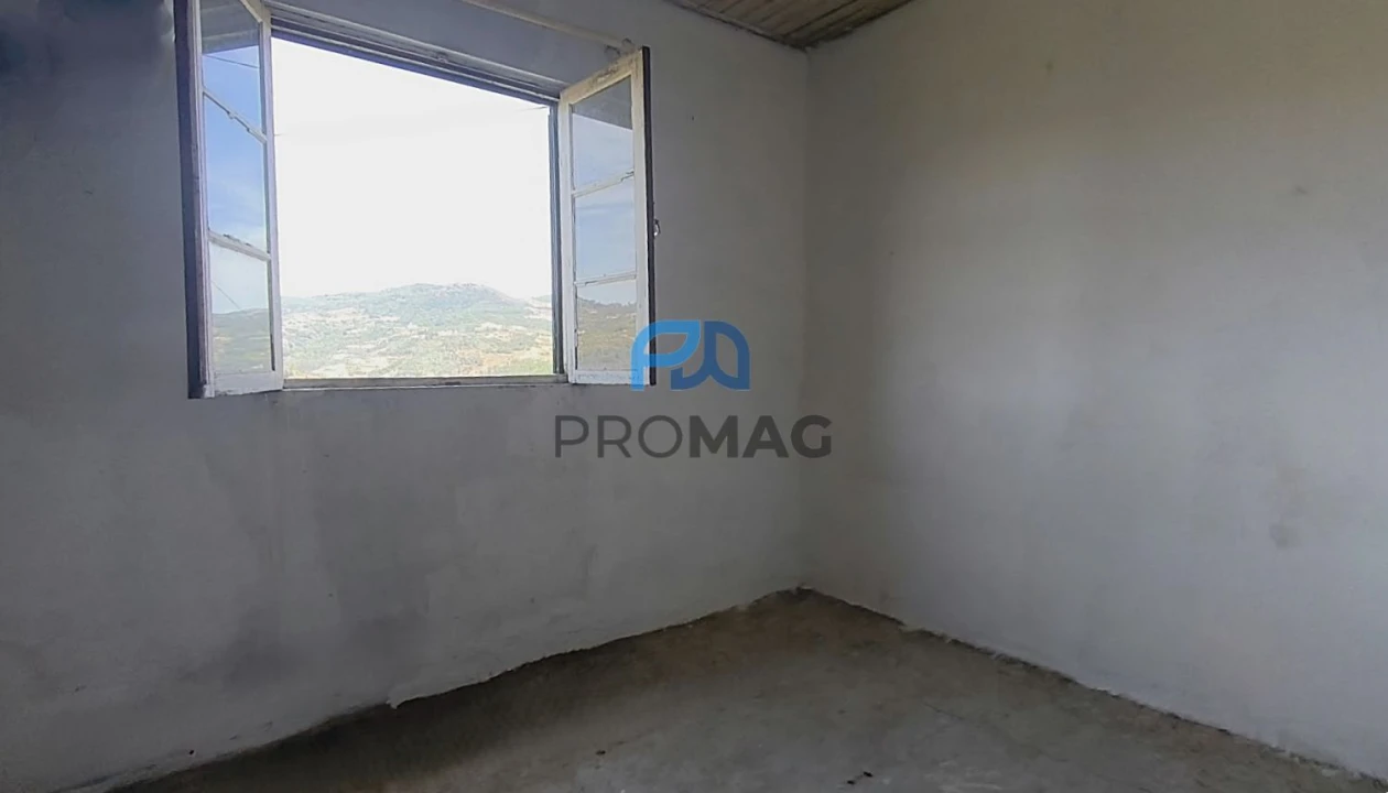 Quinta T3 para Venda em Freigil e Miomães Foto 29
