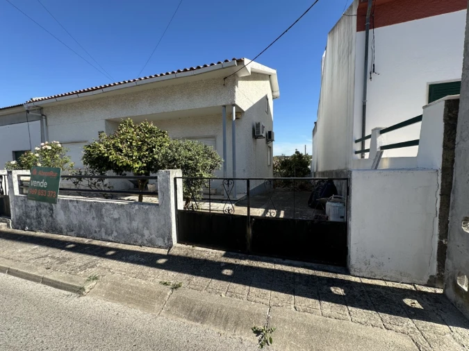 Moradia T3 para Venda em Tramagal Foto 10