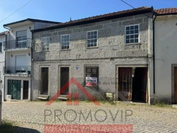 Moradia T3 para Venda em Santo Tirso, Couto (Santa Cristina e São Miguel) e Burgães