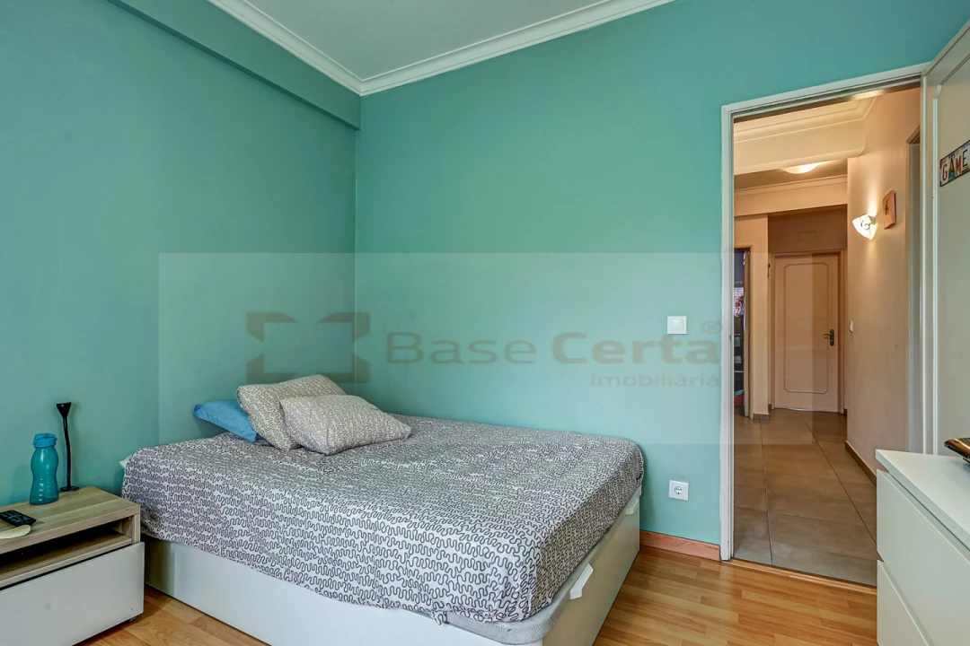 Apartamento T3 para Venda em Póvoa de Santa Iria e Forte da Casa Foto 7