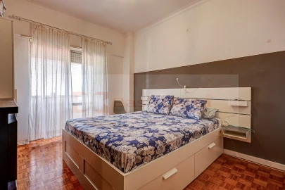 Apartamento T3 para Venda em Póvoa de Santa Iria e Forte da Casa