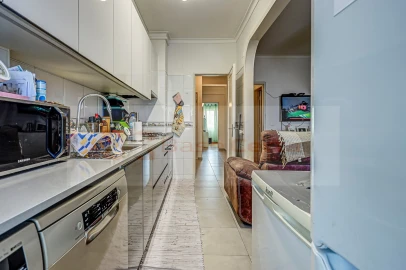 Apartamento T3 para Venda em Póvoa de Santa Iria e Forte da Casa