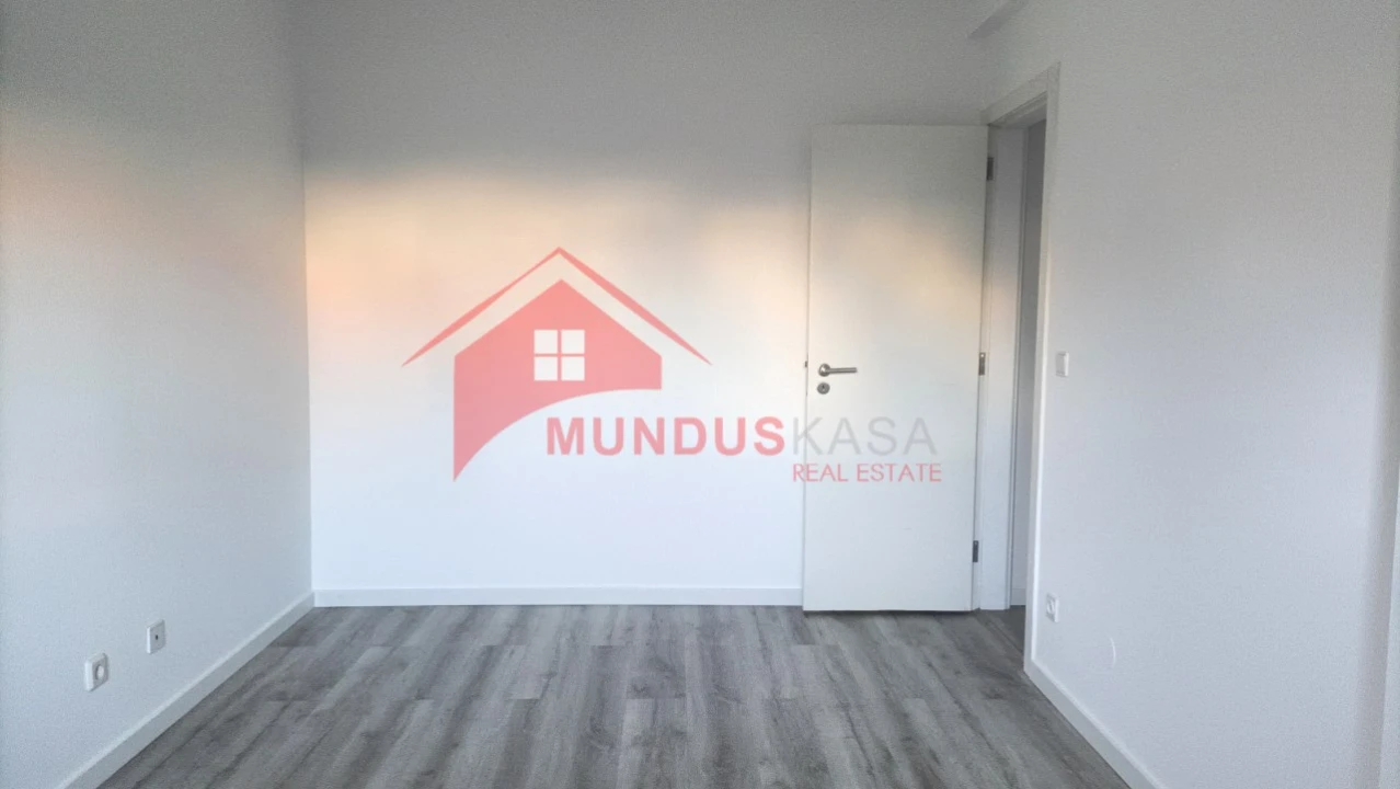 Apartamento T3 para Venda em Quinta do Conde Foto 16