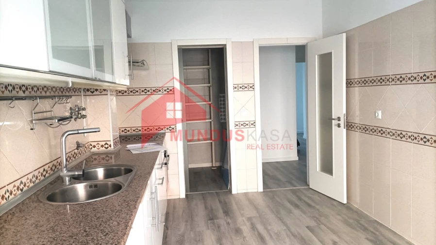 Apartamento T3 para Venda em Quinta do Conde Foto 4