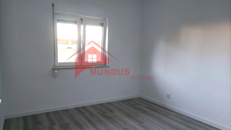 Apartamento T3 para Venda em Quinta do Conde Foto 17