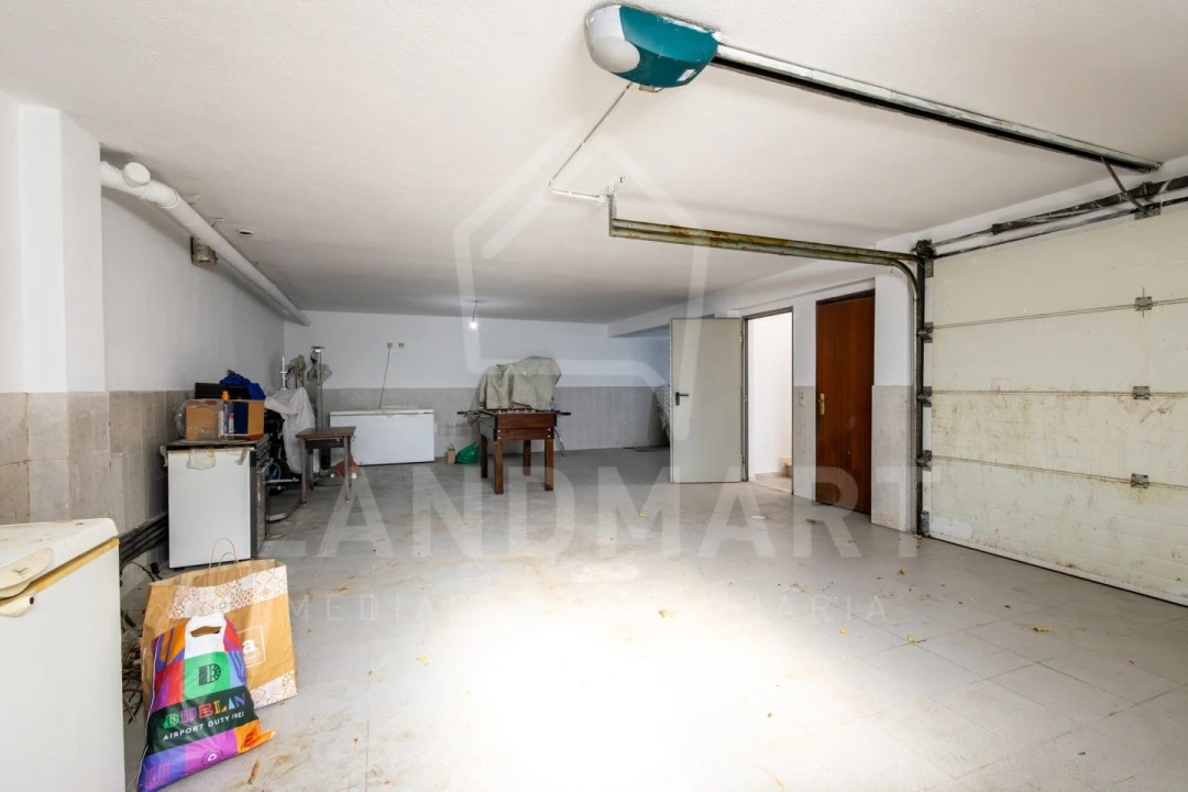 Moradia T4 para Venda em Pontinha e Famões Foto 32