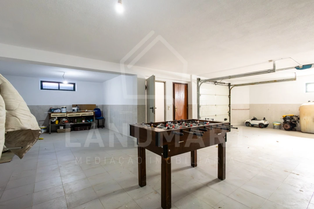 Moradia T4 para Venda em Pontinha e Famões Foto 33
