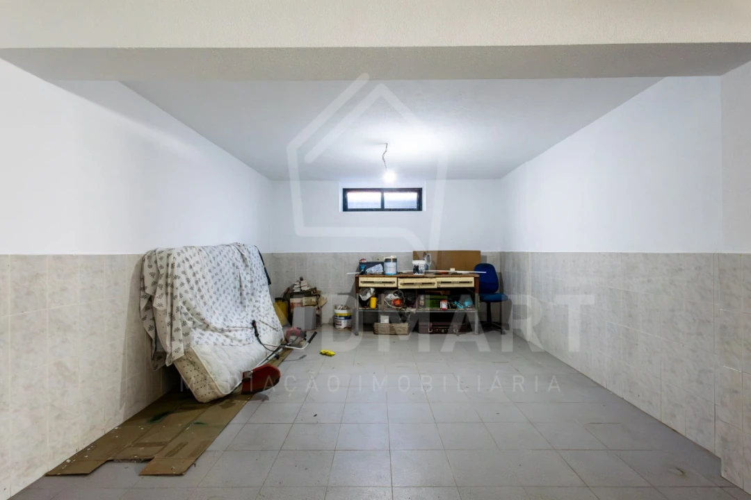 Moradia T4 para Venda em Pontinha e Famões Foto 34
