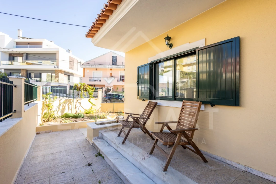 Moradia T4 para Venda em Pontinha e Famões Foto 37
