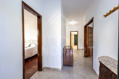 Moradia T4 para Venda em Pontinha e Famões