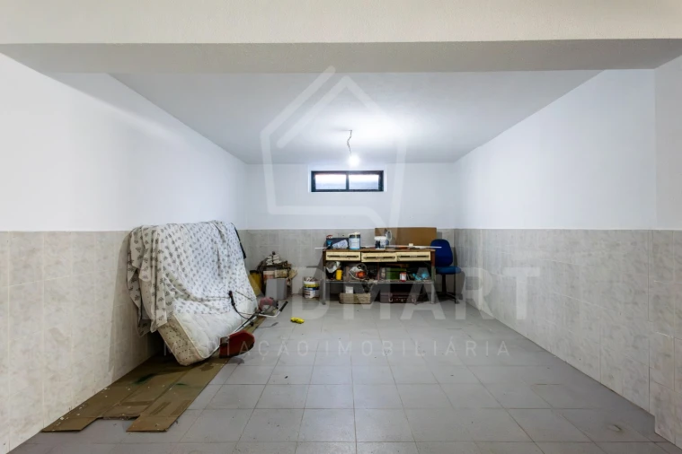 Moradia T4 para Venda em Pontinha e Famões Foto 34